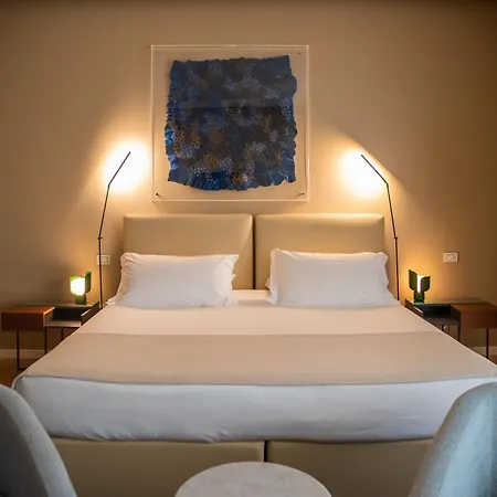 בית הארחה La Fiermontina Palazzo Bozzi Corso 5*